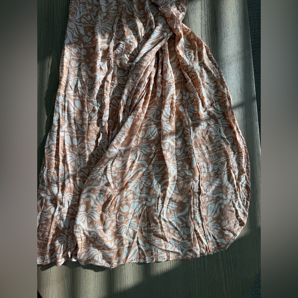 Oneill Boho Print Peach and White Lightweight Pants With lower slit - Picture 4 of 4